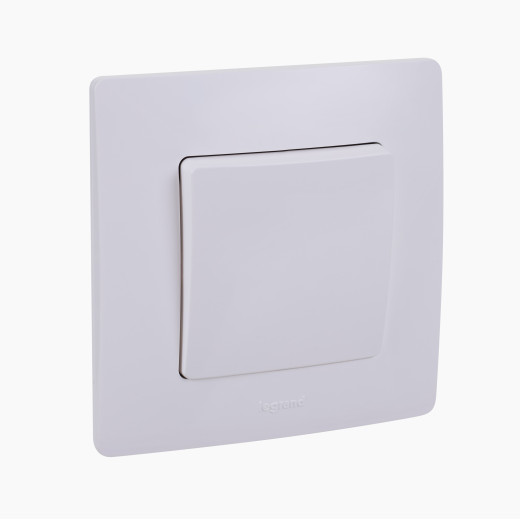 Переключатель перекрёстный одноклавишный - Legrand Etika - 10АХ 250В винтовые зажимы - белый