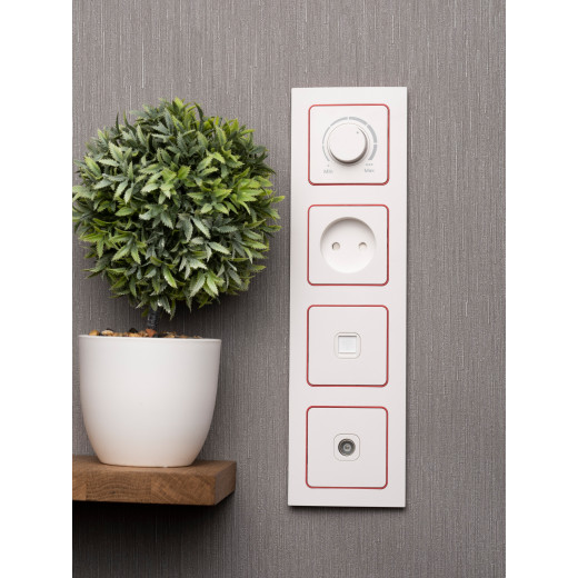 Стокгольм Рамка 4-местная белая с линией цвета красный EKF PROxima