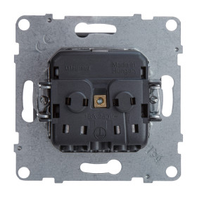 Legrand/Daccord SUNO Алюминий Розетка 2К+З 16А 250В с защитными шторками.Безвинтовые зажимы..