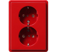 Gira S-Color Красный Розетка двойная с з/к в комплекте с рамкой