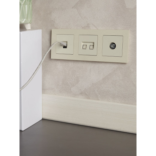 BRITE Рамка 3-мест. РУ-3-Бр беж. рифленый IEK