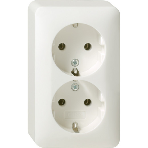 Двойная розетка с з/к IP20