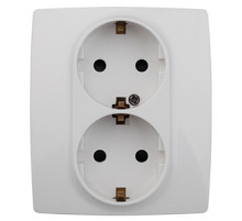 ЭРА Розетка Серия 12 12-2104-01 двойная с заземлением 2X2P+E Schuko со шторками 16A-250В IP20 белый