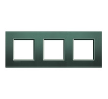 BT LL Зеленый шелк Рамка прямоугольная, 3 поста.