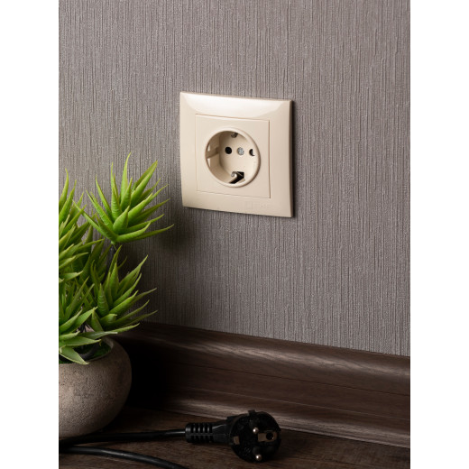 Валенсия розетка 1-местная с/з 16А кремовая с защ. штор. EKF PROxima