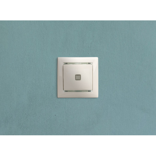 Выключатель одноклавишный с подсветкой - Legrand Valena - 10А 250В схема 1L безвинтовые зажимы - белый