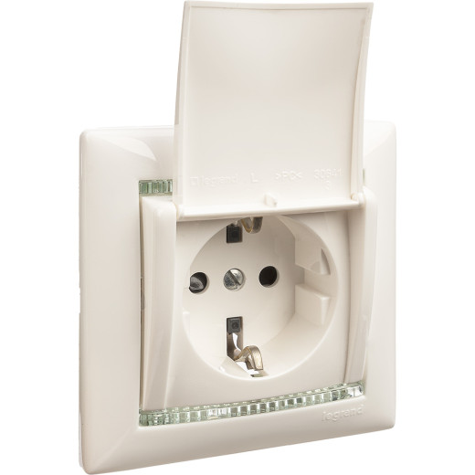 Розетка с заземлением - Legrand Valena - со шторками с защитной крышкой 16А 250В винтовые зажимы - белый