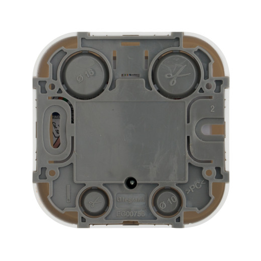 Розетка телефонная RJ11 - Legrand Quteo - IP20 накладной монтаж - белый