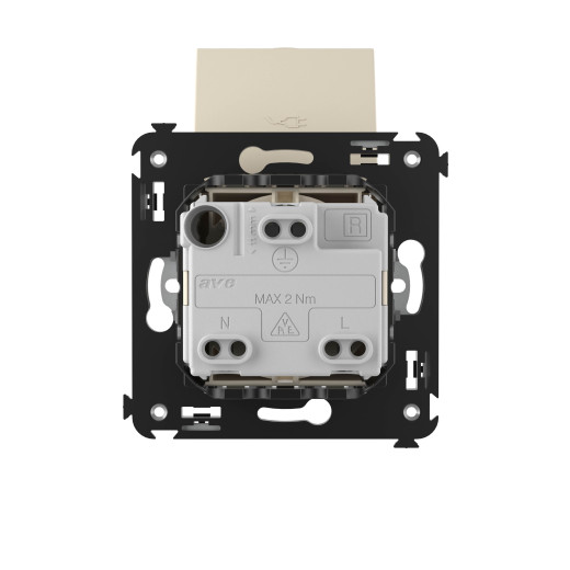 Розетка с крышкой в стену, 2P+E, с з/ш, Avanti, ванильная дымка