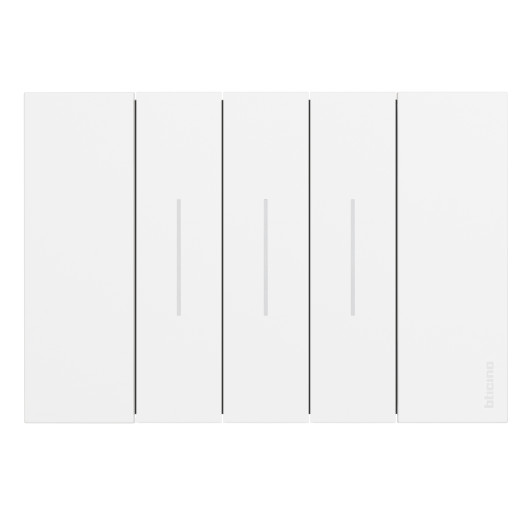 LIVING NOW. Декоративная рамка 3 модуля.Цвет Белый.