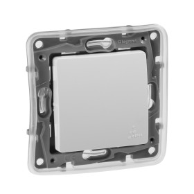 Legrand Etika Белый Выключатель/Переключатель IP44 10А.