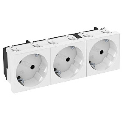 Розетка тройная 3х2К+3 под углом 33° шторки 16А 250В (45х135 мм - 3 модуля Modul45) белая