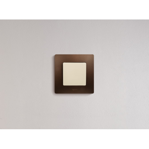 Выключатель одноклавишный - Legrand Etika - 10А 250В безвинтовые зажимы - слоновая кость