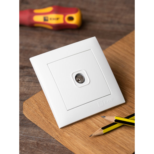 Валенсия розетка телевизионная 1-местная проходная 14дБ-240МГц белая EKF PROxima