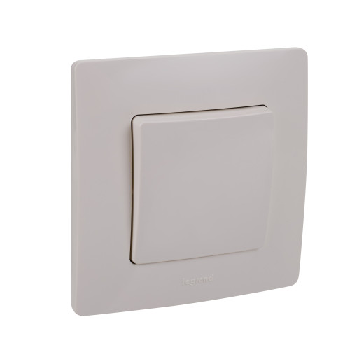 Переключатель перекрёстный одноклавишный - Legrand Etika - 10АХ 250В винтовые зажимы - слоновая кость