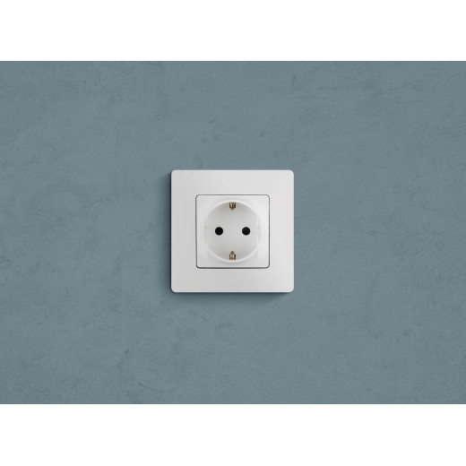 Розетка с заземлением - Legrand Etika - со шторками 16А 250В винтовые зажимы - белый