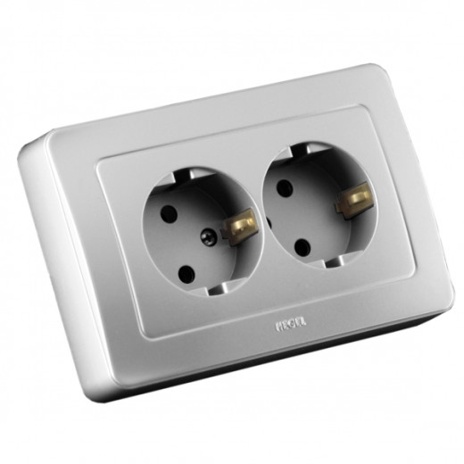 РС16-351-06 Розетка скрытой установки, двухместная, с заземляющим контактом, цвет серебро
