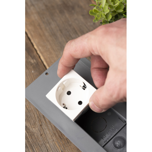 Розетка 45x45 с заземлением, с защ. шторками, 90 градусов, белая EKF