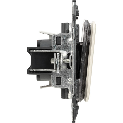 Valena ALLURE.Переключатель 10АХ 250В с лицевой панелью.Безвинтовые зажимы.Слоновая кость