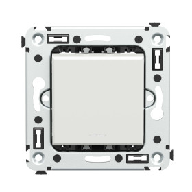 DKC Avanti Выключатель одноклавишный в стену, 