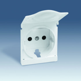 Simon 82 Centr. Шампань Накладка на мех. розетки с/з 2Р+Е, с откидыв. крышкой, с защитными шторками