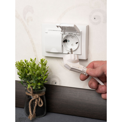 Минск Розетка 2-местная СП с/з с крышкой 16А белая с защ. штор. IP44 EKF