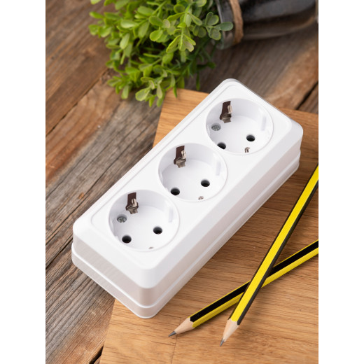 Рим Розетка 3-местная 16А с заземлением белая EKF