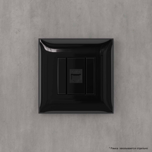 Компьютерная розетка RJ-45 без шторки в стену, кат.6 одинарная, Avanti, черный квадрат