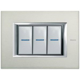 BT Axolute Жемчужное Серебро Рамка 3 мод прямоугольная.