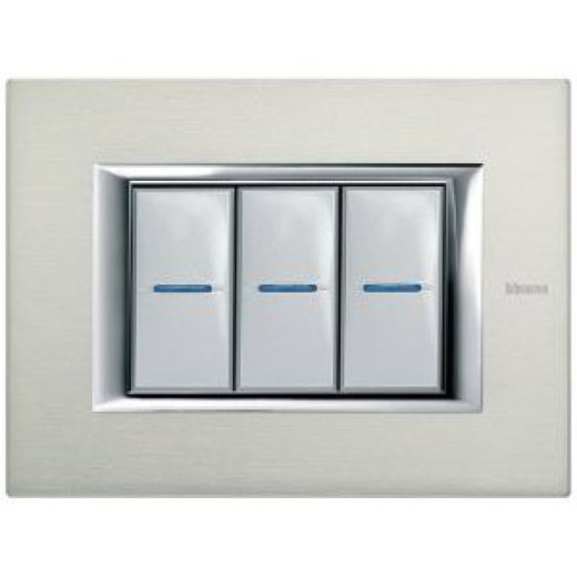 BT Axolute Жемчужное Серебро Рамка 3 мод прямоугольная