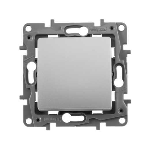 Выключатель кнопочный одноклавишный - Legrand Etika - с нормально-открытым/нормально-закрытым контактом 6А 250В безвинтовые зажимы - алюминий