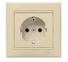 Legrand Valena Крем Розетка 1-ая с/з литая.