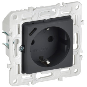 IEK SKANDY Графит Розетка с/з с защитными шторками 16А с USB C 18Вт SK-R17G