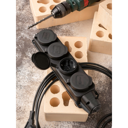 Розетка (колодка) четырехместная с защит. крышками каучуковая 230В 2P+PE 16A IP44 EKF Марс