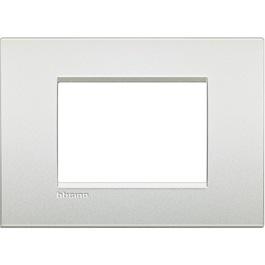 Livinglight Рамка AIR 3 модуля, цвет Белый жемчуг