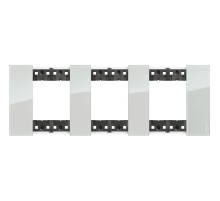 BT Living now Небо Рамка немецкий стандарт 3 поста (2+2+2 мод).