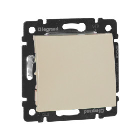 Legrand Valena Крем Выключатель 1-клавишный.
