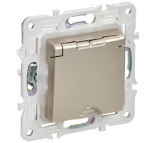 IEK SKANDY Шампань Розетка с/з с защитными шторками и крышкой 16А IP44 SK-R11Sh