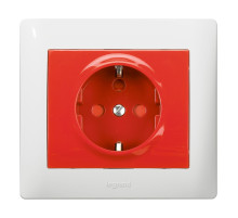 Legrand Galea Life Красный Розетка 1-ая с/з с механич блокировкой (использовать с 50299).