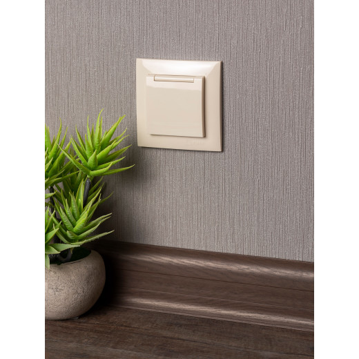 Валенсия розетка 1-местная с/з 16А кремовая с крышкой и защ. штор. EKF