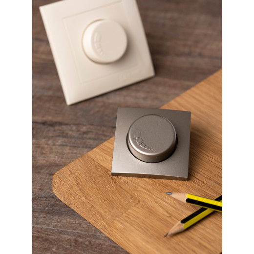 Валенсия лицевая панель светорегулятора 600W 220В кашемир EKF PROxima