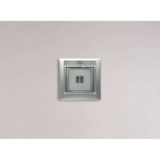 Зарядное устройство USB тип А / тип А - Legrand Valena - 3000мА 15Вт - алюминий