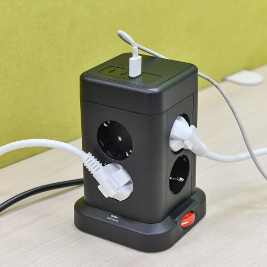 DOMINIC Удлинитель У08K 1,5м 3х1мм2 USB A+C 20Вт чер IEK