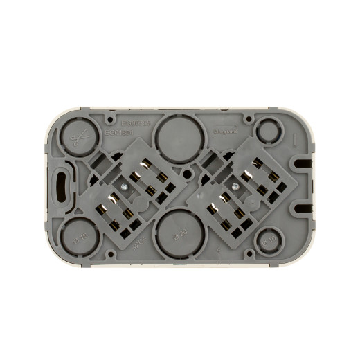 Розеточный блок двойной без заземления - Legrand Quteo - с предварительным подключением без шторок IP20 16А 250В винтовые зажимы накладной монтаж - слоновая кость