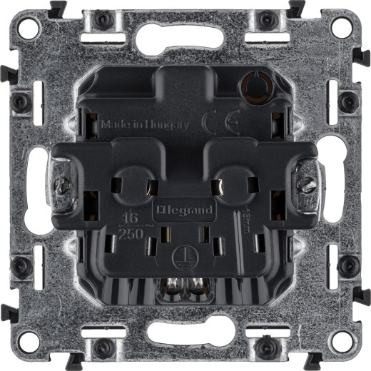 Valena LIFE.Силовая розетка 2К+З 16А 250В с лицевой панелью.Безвинтовые зажимы.Слоновая кость