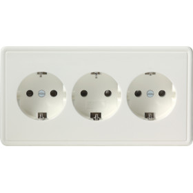 Gira Тройная розетка с з/к