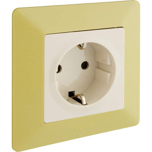 Valena LIFE.Силовая розетка 2К+З 16А 250В с лицевой панелью.Безвинтовые зажимы.Слоновая кость