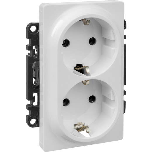 Valena LIFE.Силовая розетка двойная 2х2К+З 16А 250В с лицевой панелью.Безвинтовые зажимы.Белая