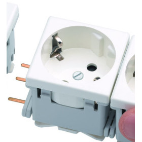 Simon Connect Белая Розетка 2к+з Schuko 45х45мм, быстрое соединение