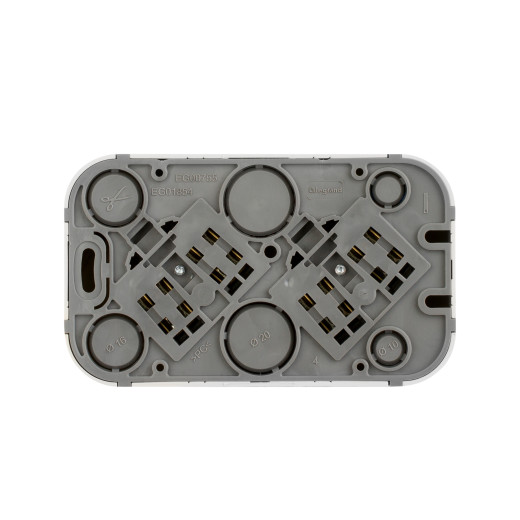 Розеточный блок двойной без заземления - Legrand Quteo - с предварительным подключением без шторок IP20 16А 250В винтовые зажимы накладной монтаж - белый